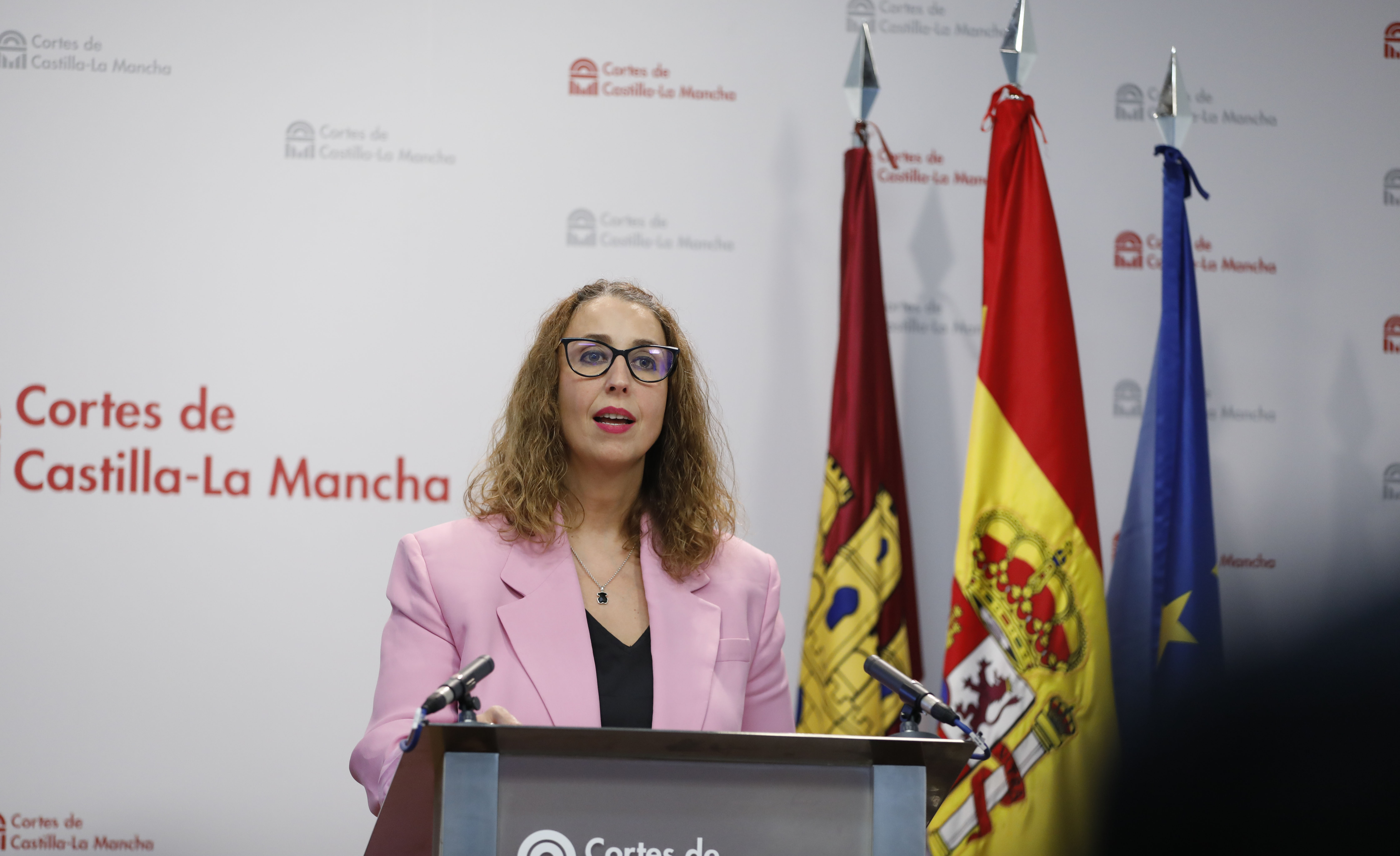 La consejera de Igualdad, en las Cortes de Castilla-La Mancha