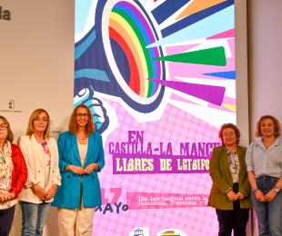 Presentación de reconocimientos por el Día Internacional contra la LGTBIfobia
